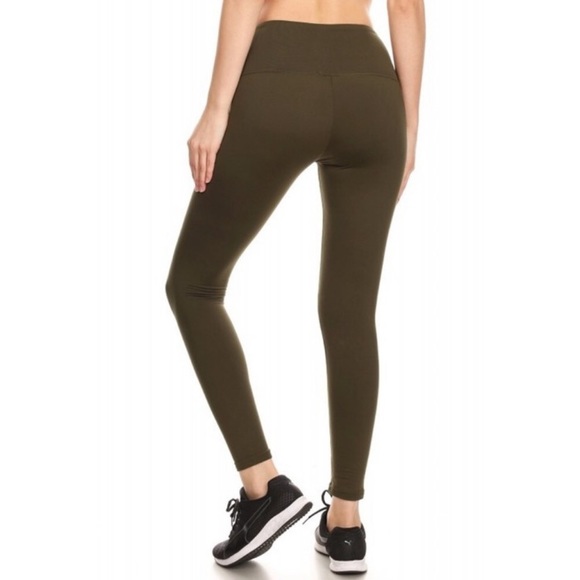 High Waist Leggings - Picture 3 of 5